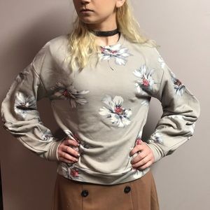 Floral gathered sleeve sweatshirt